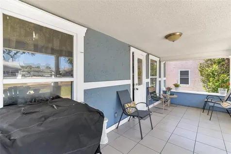 212 SE H SE Winter Haven FL 33880