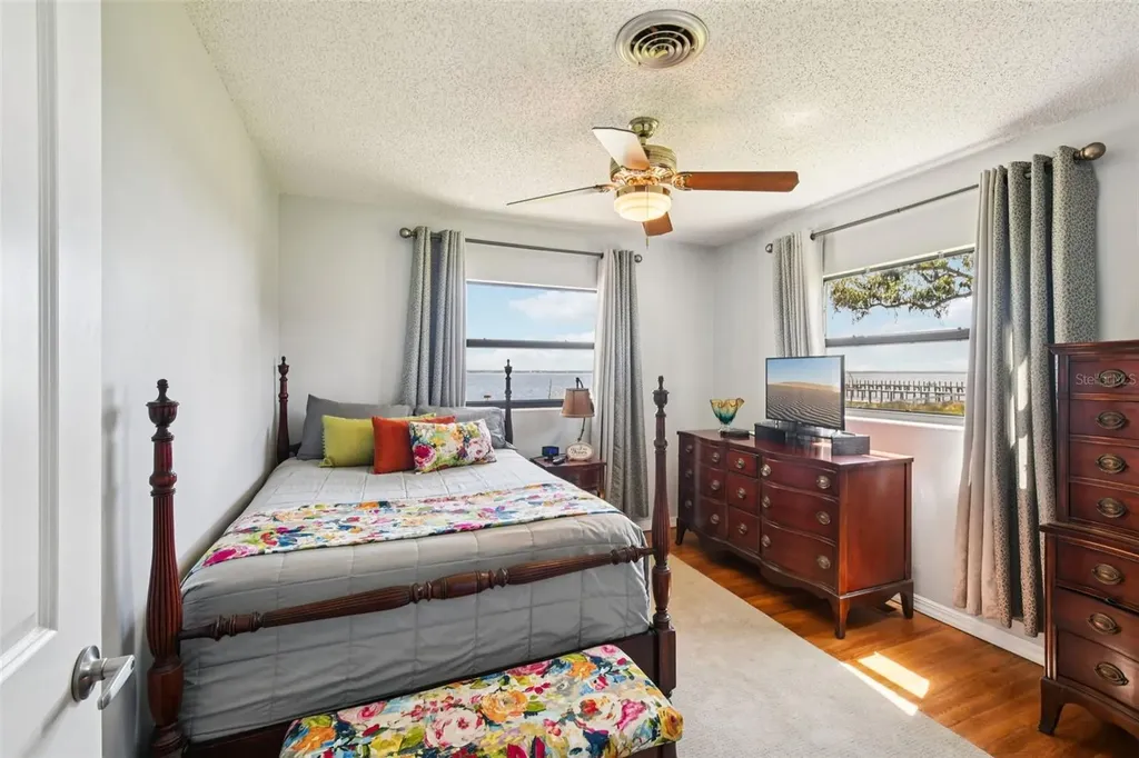 214 Paradise Lane Crescent City FL 32112