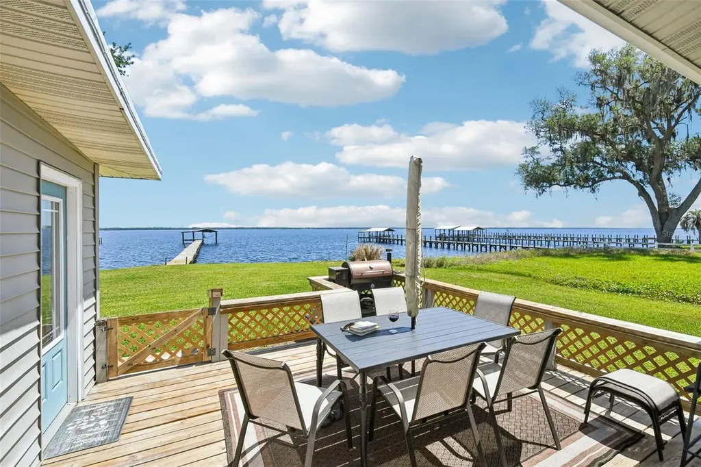 214 Paradise Lane Crescent City FL 32112