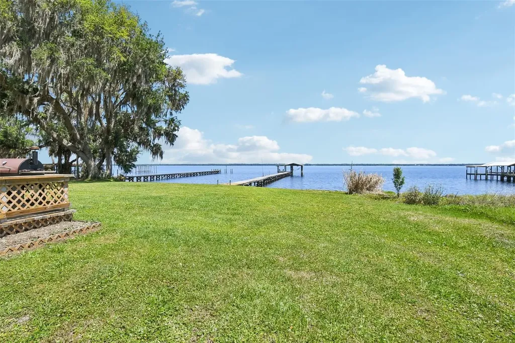 214 Paradise Lane Crescent City FL 32112