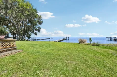214 Paradise Lane Crescent City FL 32112