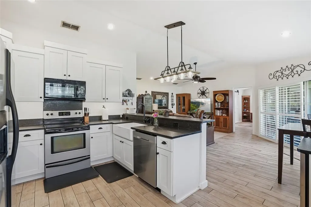 554 Andorra Circle NE St Petersburg FL 33703