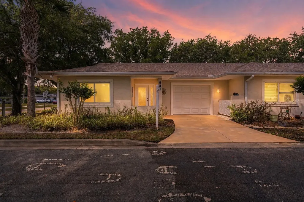 545 Wayne Avenue New Smyrna Beach FL 32168