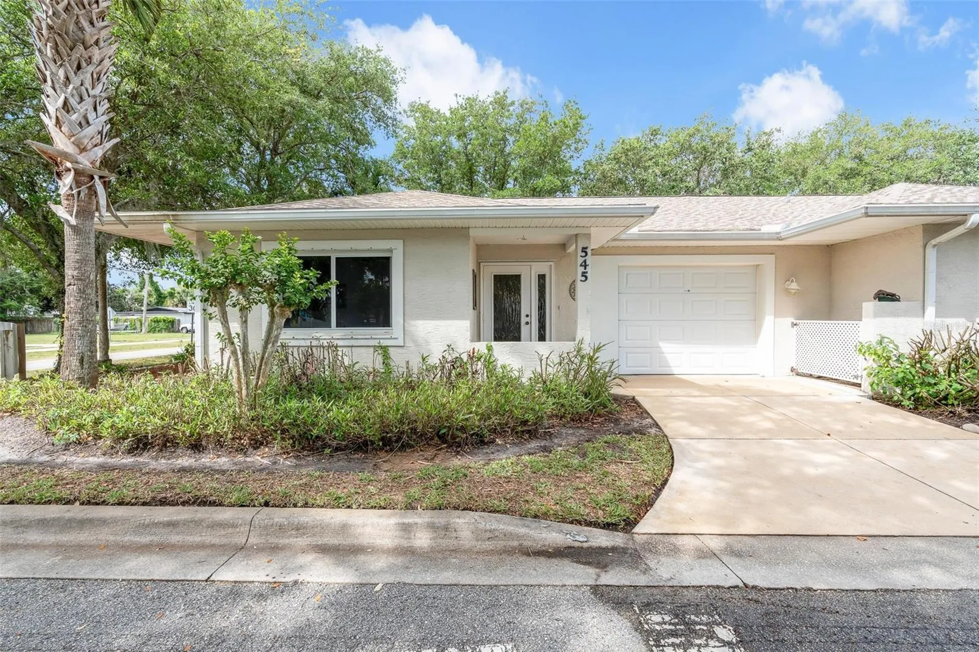 545 Wayne Avenue New Smyrna Beach FL 32168