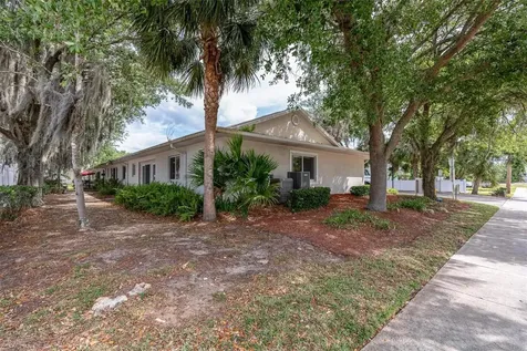 545 Wayne Avenue New Smyrna Beach FL 32168