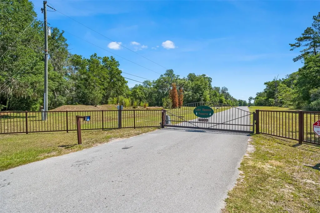 23305 June Bug Trail Brooksville FL 34602