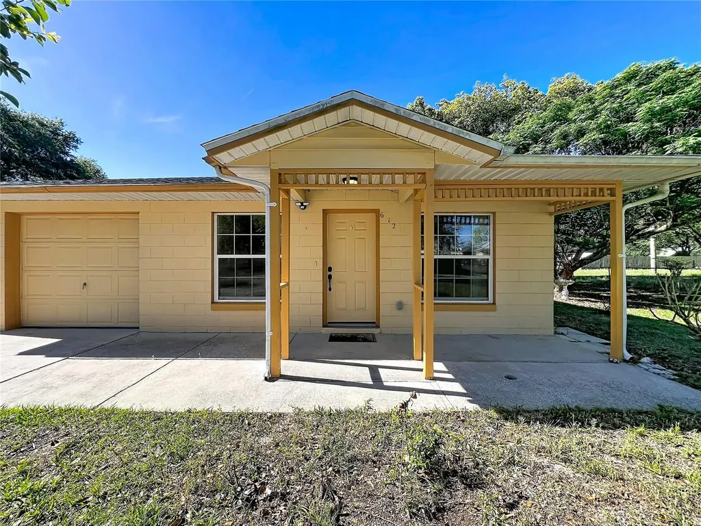 612 Palmetto Drive Mascotte FL 34753
