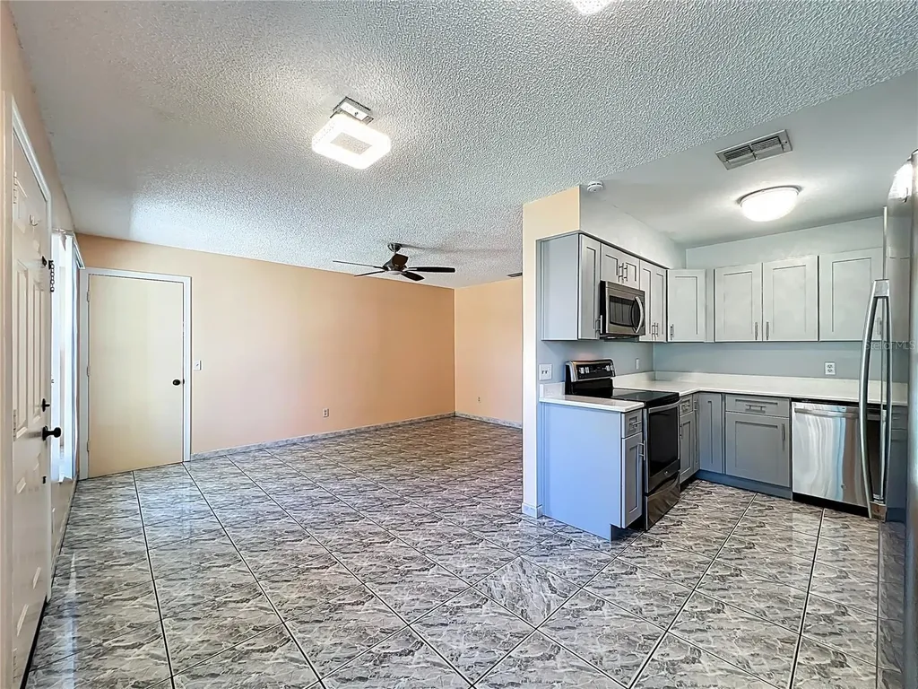 612 Palmetto Drive Mascotte FL 34753