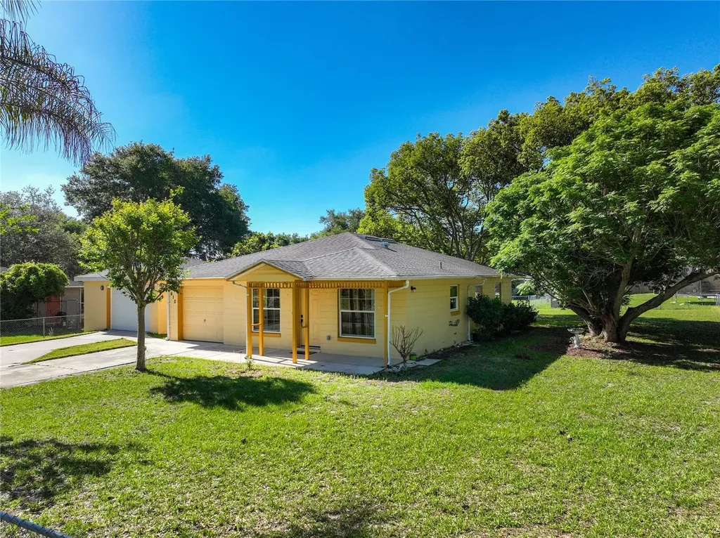 612 Palmetto Drive Mascotte FL 34753