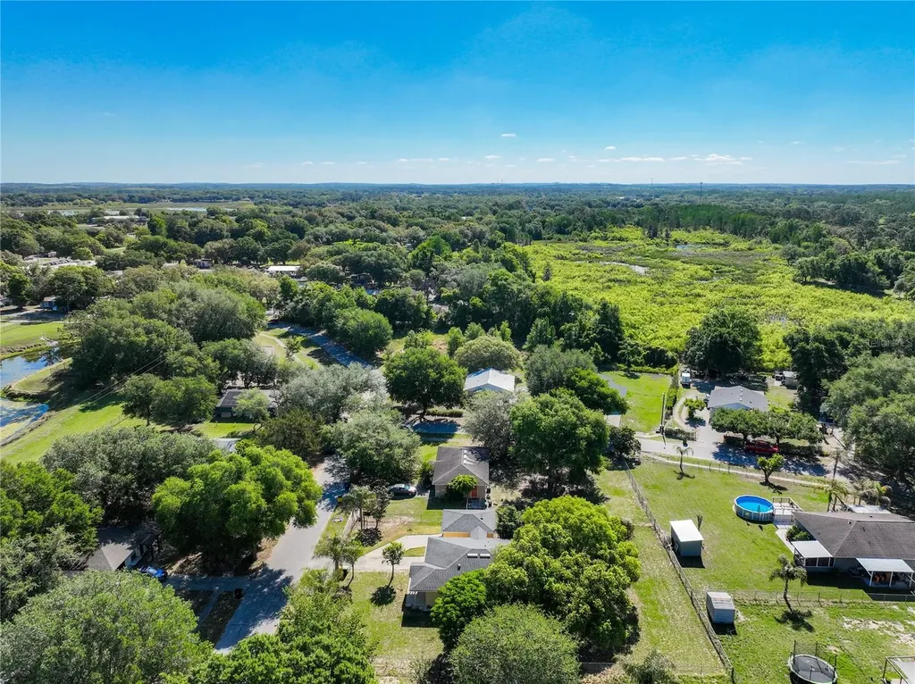 612 Palmetto Drive Mascotte FL 34753