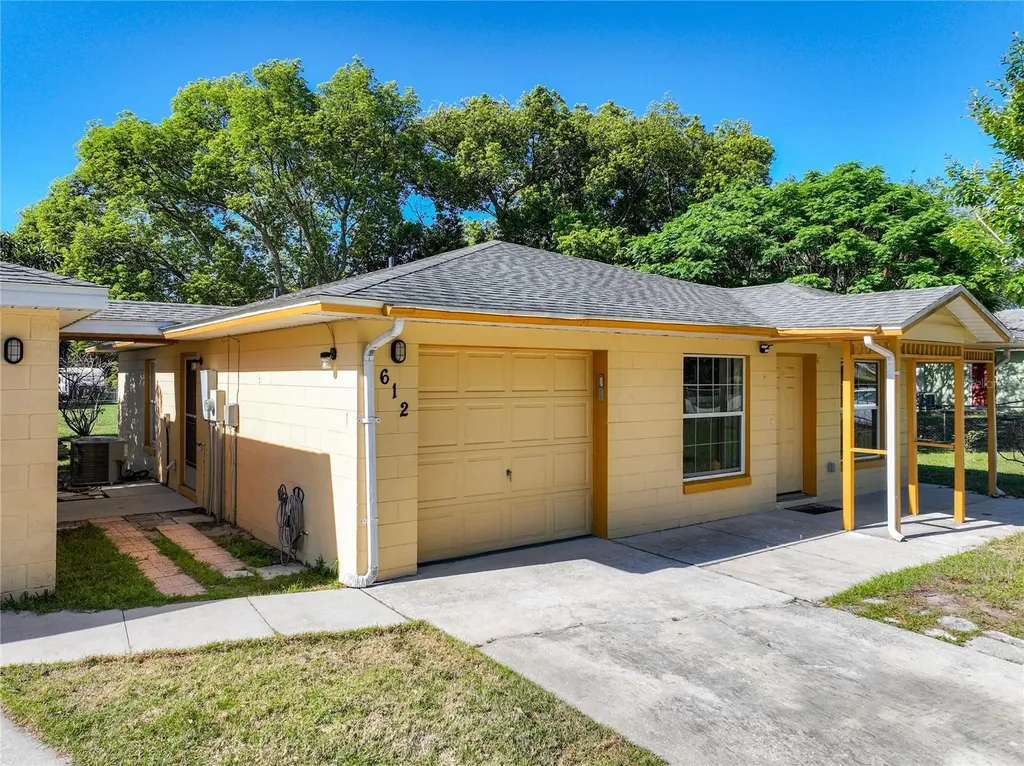 612 Palmetto Drive Mascotte FL 34753