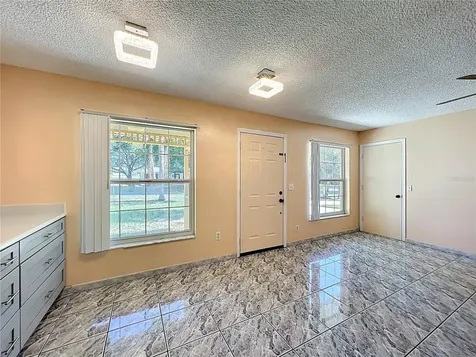 612 Palmetto Drive Mascotte FL 34753