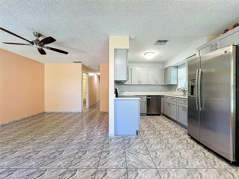 612 Palmetto Drive Mascotte FL 34753