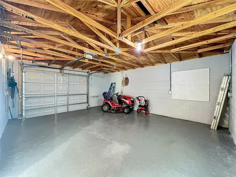 612 Palmetto Drive Mascotte FL 34753