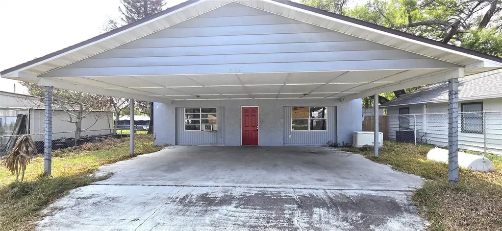 205 Dixie Highway Auburndale FL 33823