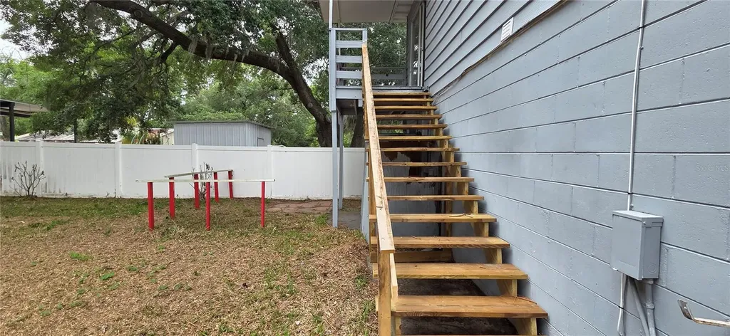 205 Dixie Highway Auburndale FL 33823