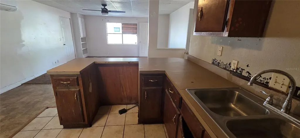 205 Dixie Highway Auburndale FL 33823