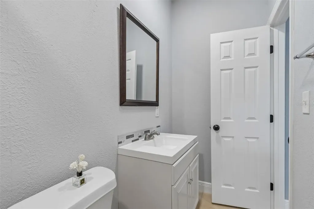 5117 N Lincoln Avenue Tampa FL 33614
