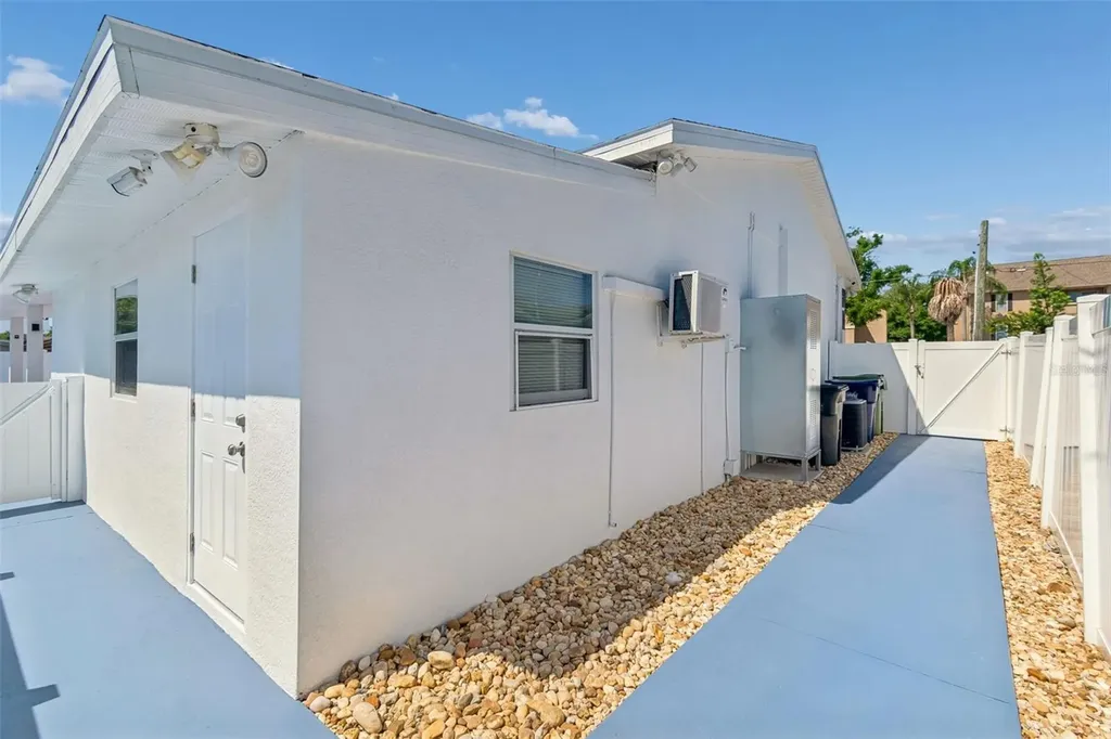 5117 N Lincoln Avenue Tampa FL 33614
