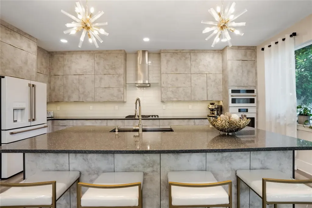 2140 Catalina Drive Clearwater FL 33764