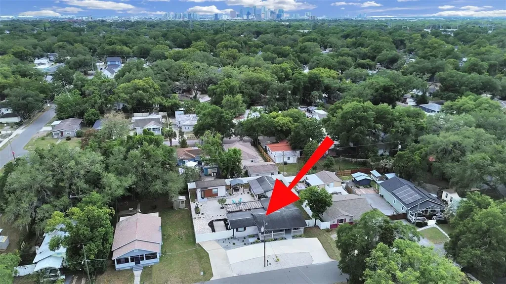 1215 E Curtis Street Tampa FL 33603