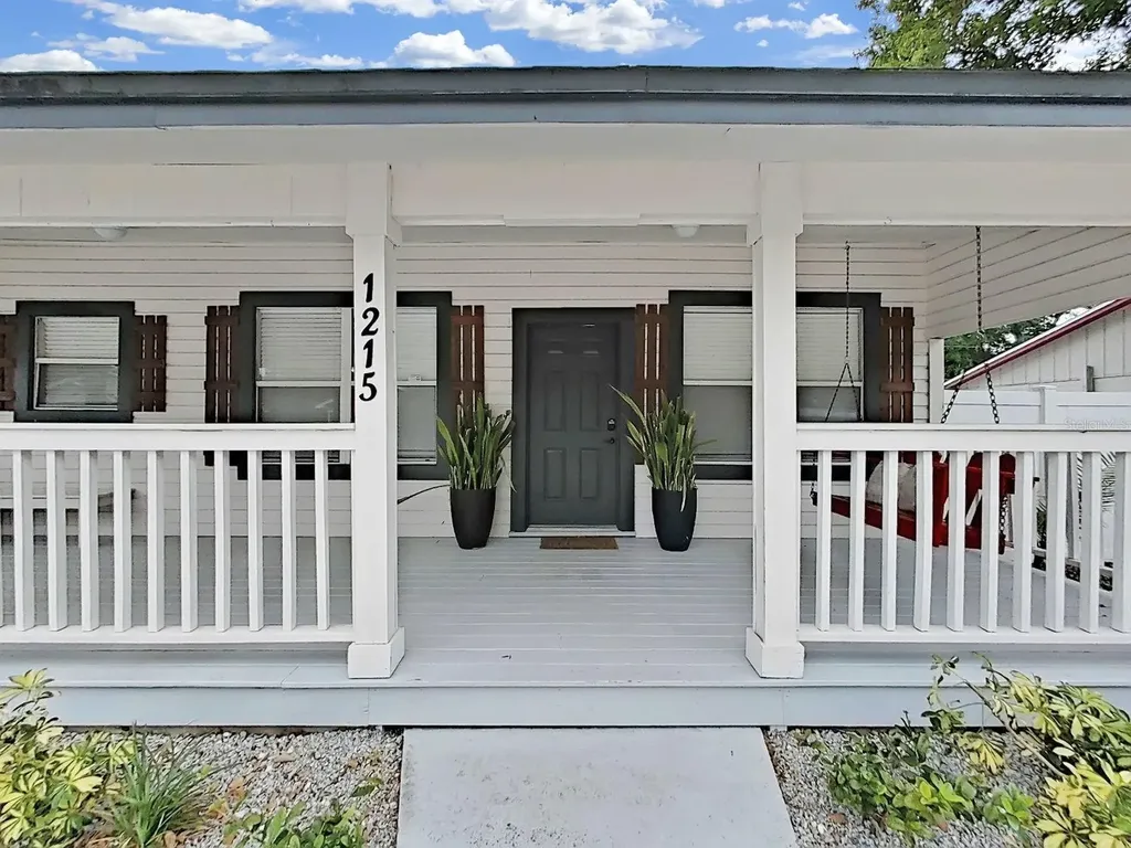 1215 E Curtis Street Tampa FL 33603