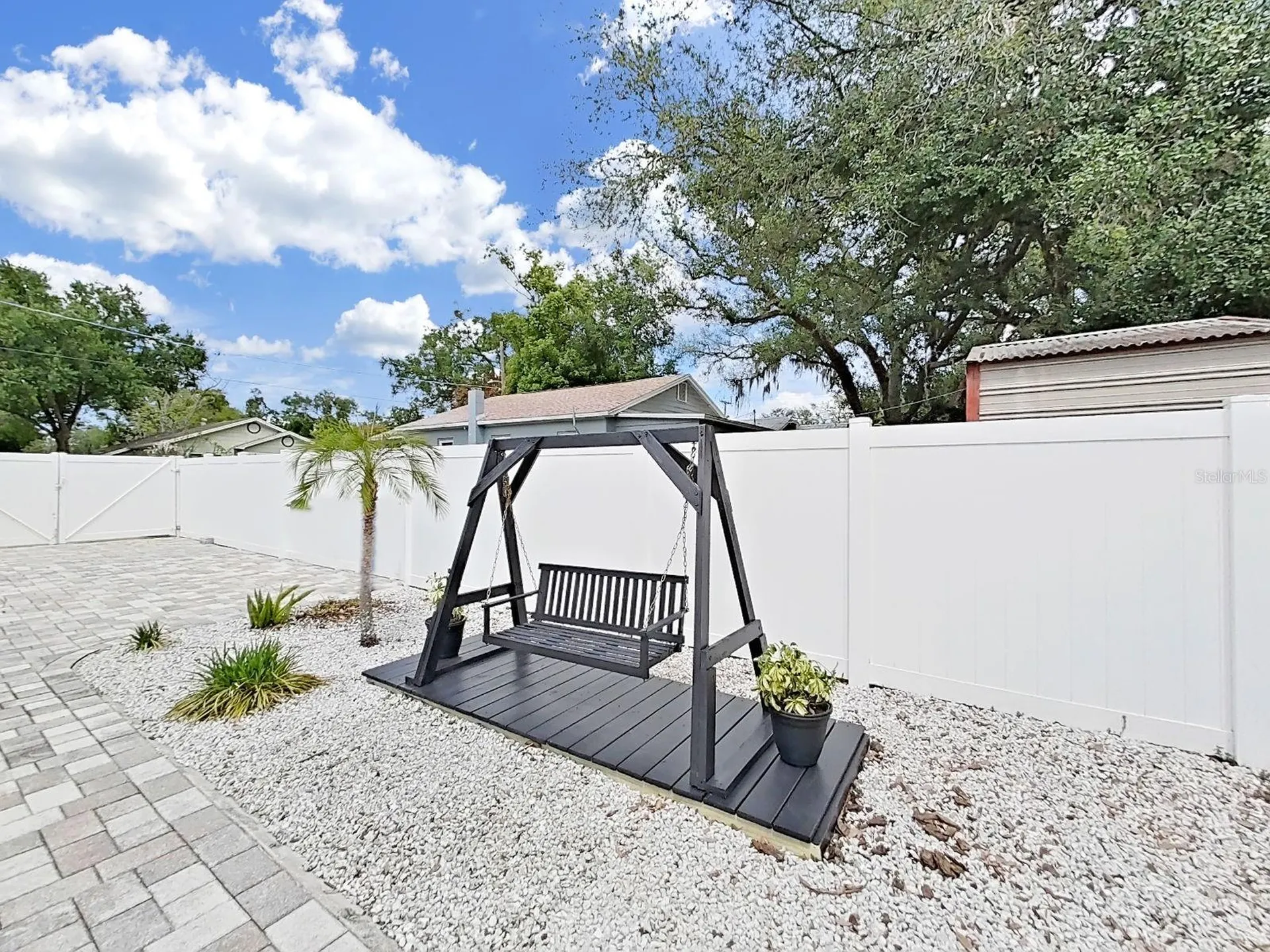 1215 E Curtis Street Tampa FL 33603