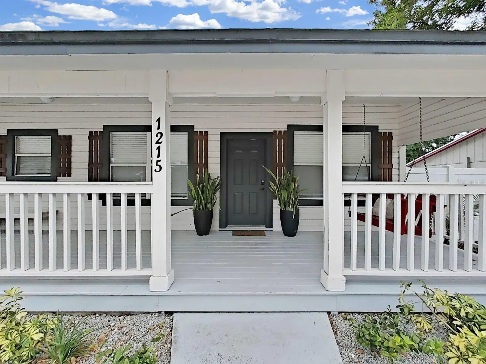 1215 E Curtis Street Tampa FL 33603