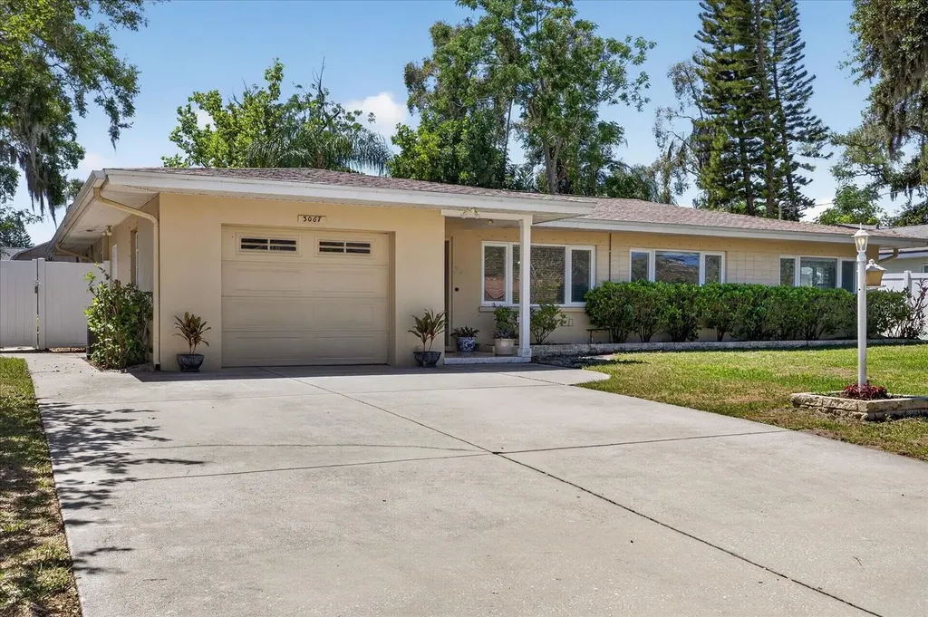 3067 Kapok Kove Drive Clearwater FL 33759