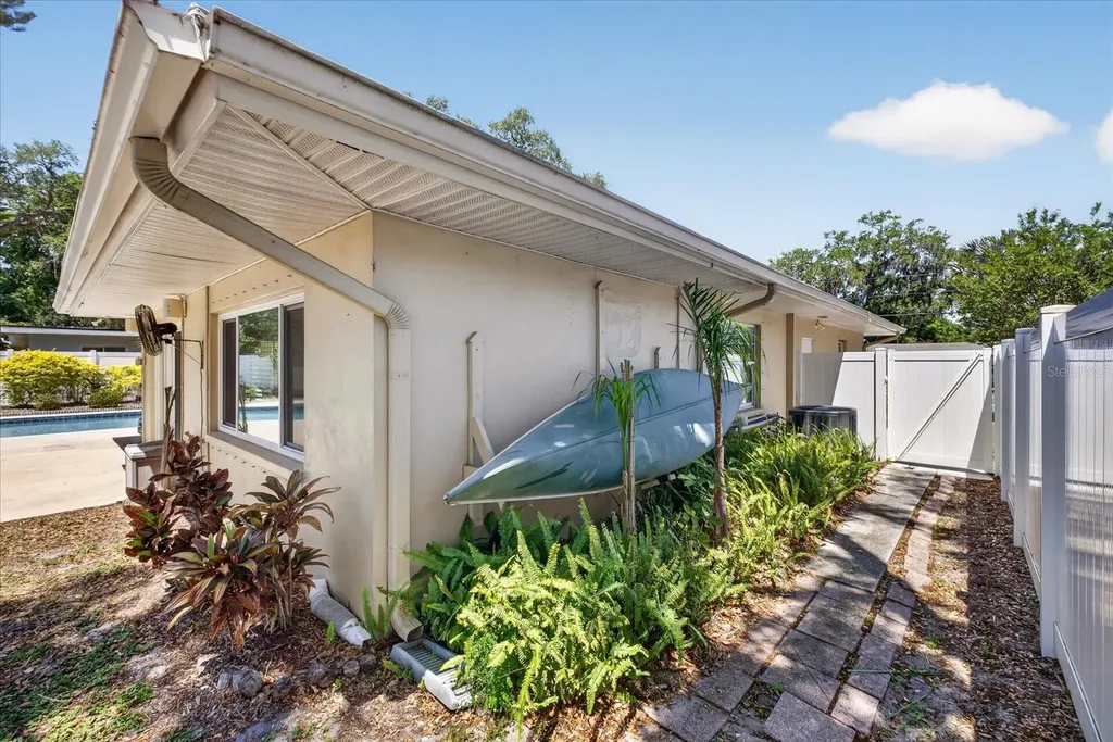 3067 Kapok Kove Drive Clearwater FL 33759