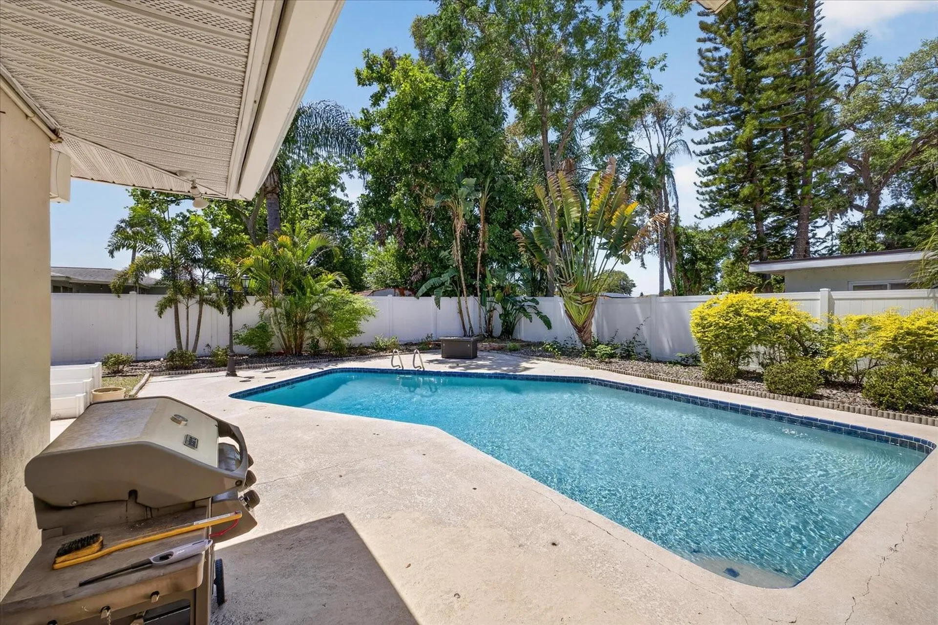 3067 Kapok Kove Drive Clearwater FL 33759