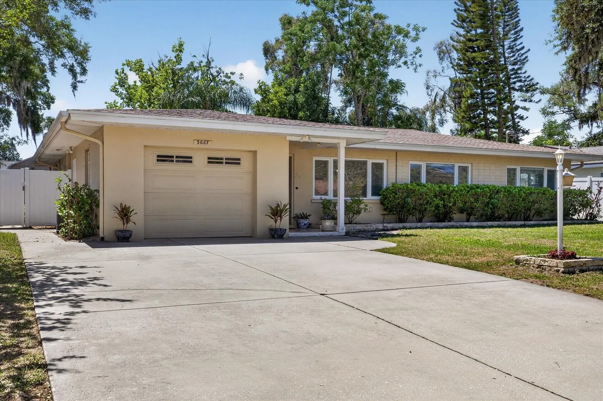 3067 Kapok Kove Drive Clearwater FL 33759