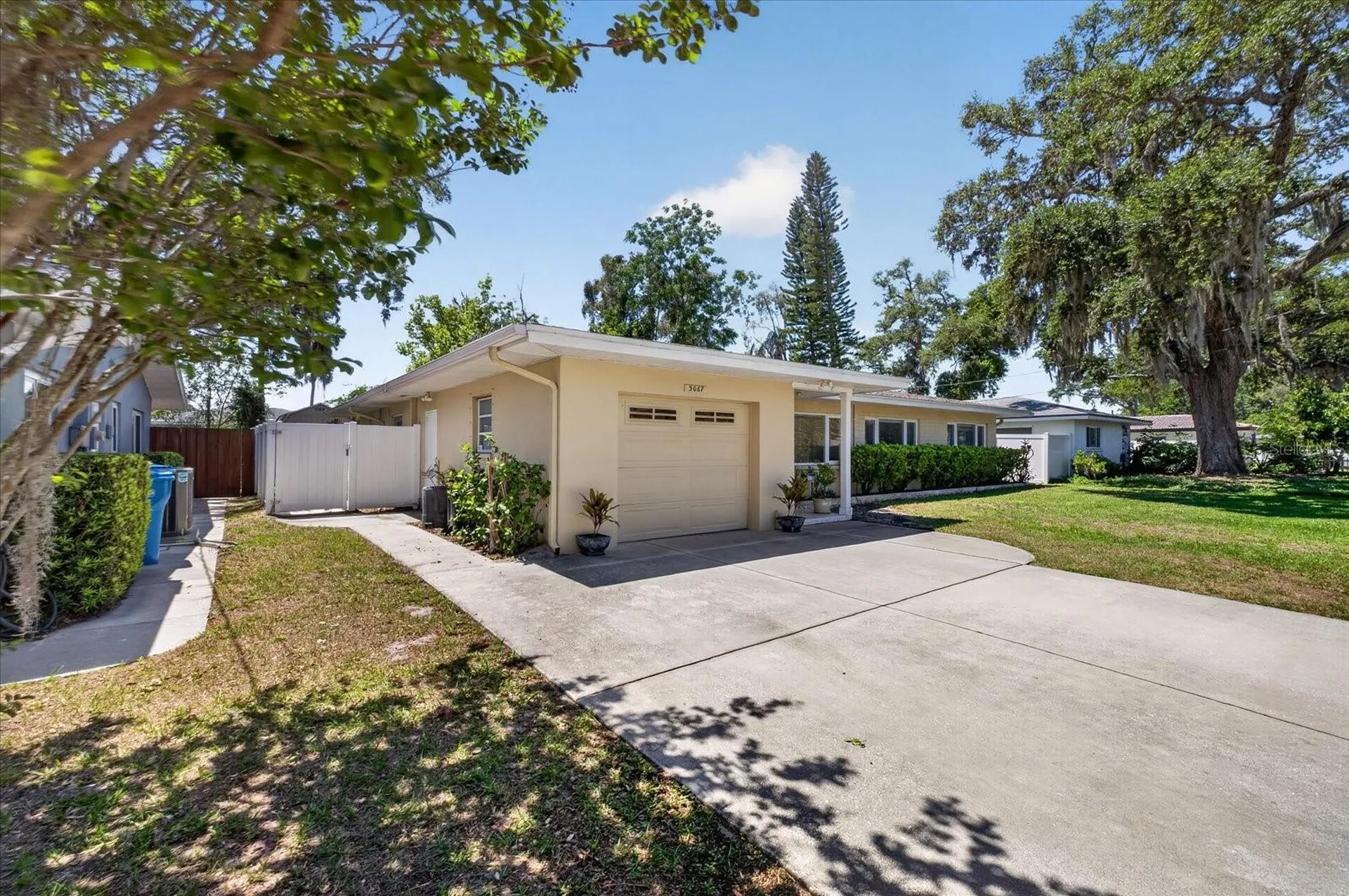 3067 Kapok Kove Drive Clearwater FL 33759