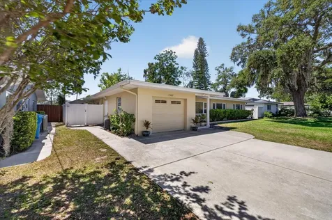 3067 Kapok Kove Drive Clearwater FL 33759