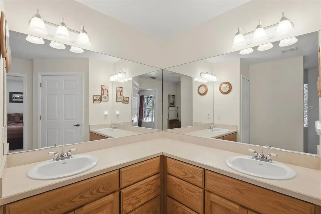 1640 Red Dog Road De Leon Springs FL 32130