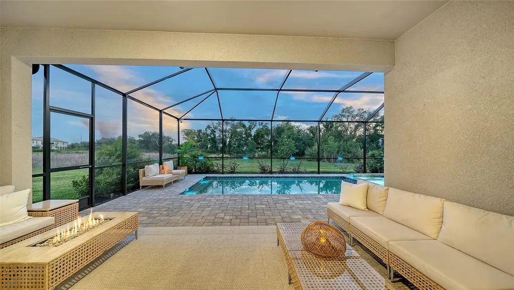 5321 Seal Isle Court Bradenton FL 34211