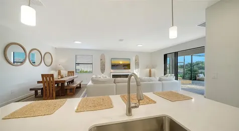 5321 Seal Isle Court Bradenton FL 34211