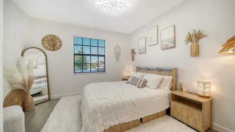 5321 Seal Isle Court Bradenton FL 34211