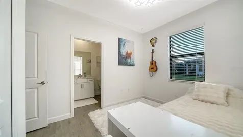 5321 Seal Isle Court Bradenton FL 34211