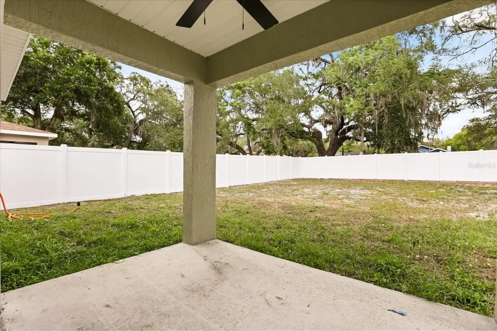 706 Beecher Street Leesburg FL 34748