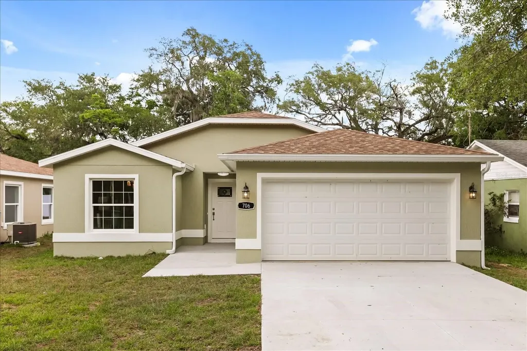 706 Beecher Street Leesburg FL 34748