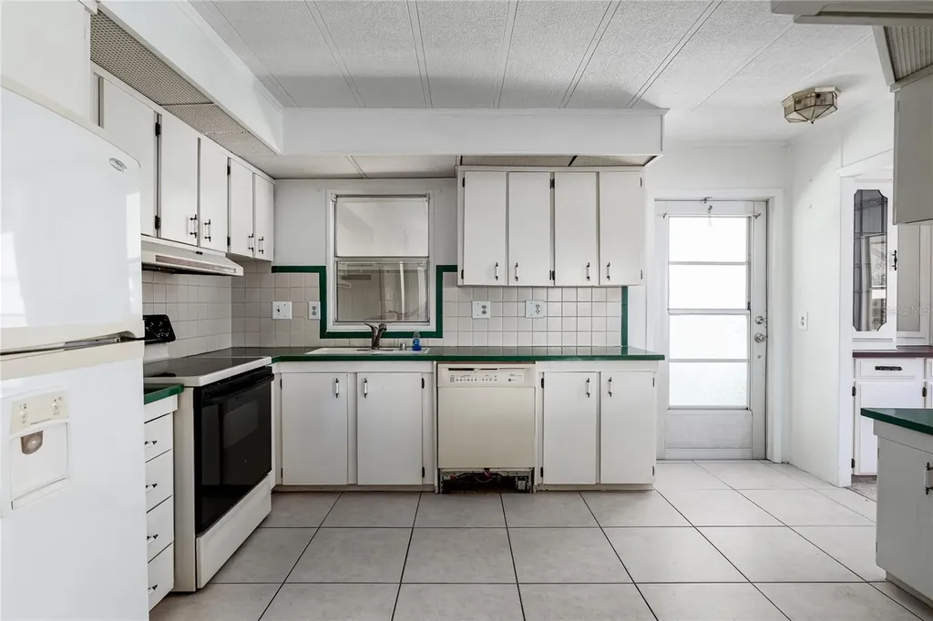 6710 36th Avenue E Palmetto FL 34221
