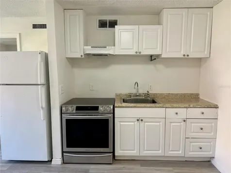9013 Westchester Circle Tampa FL 33604