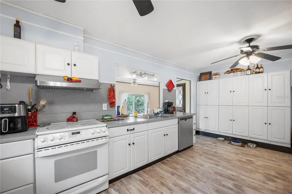 212 Wesley Road Green Cove Springs FL 32043