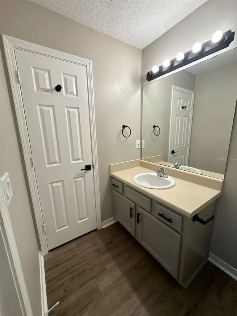 2127 Tom Street Navarre FL 32566