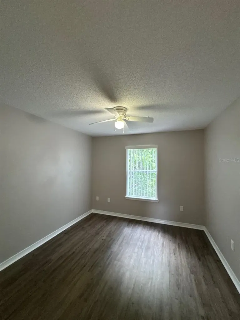 2127 Tom Street Navarre FL 32566