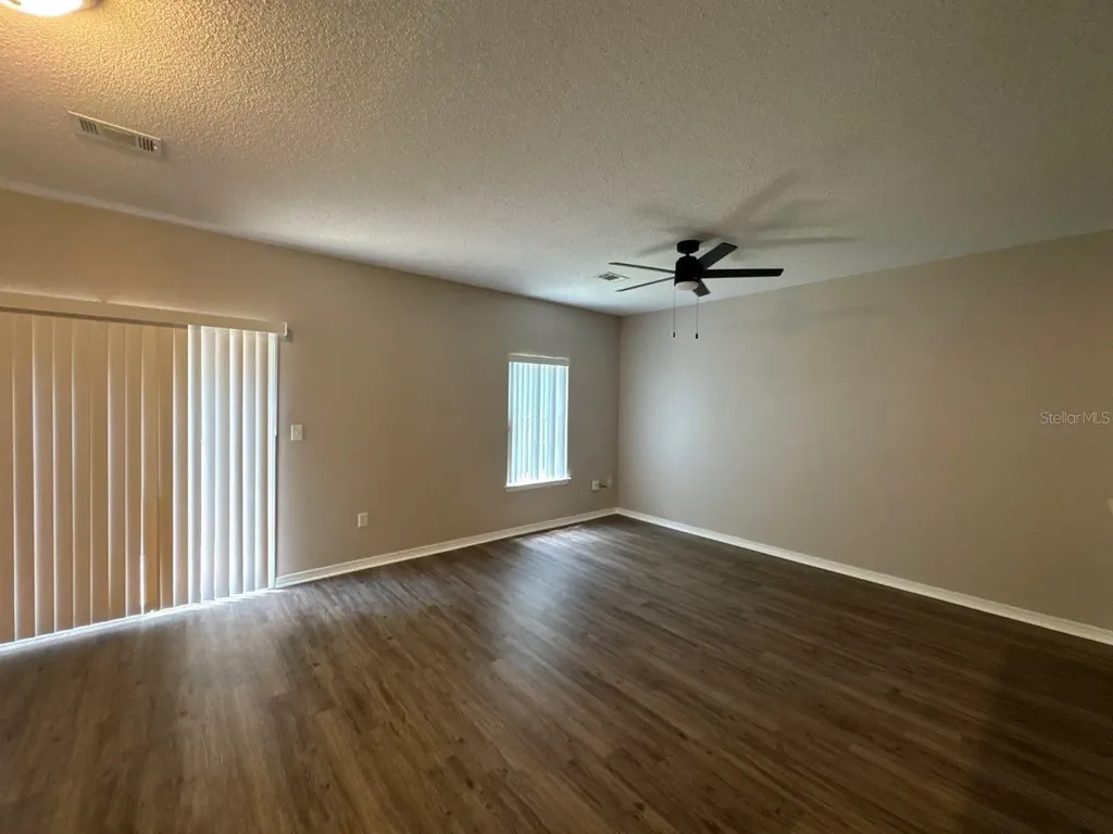 2127 Tom Street Navarre FL 32566