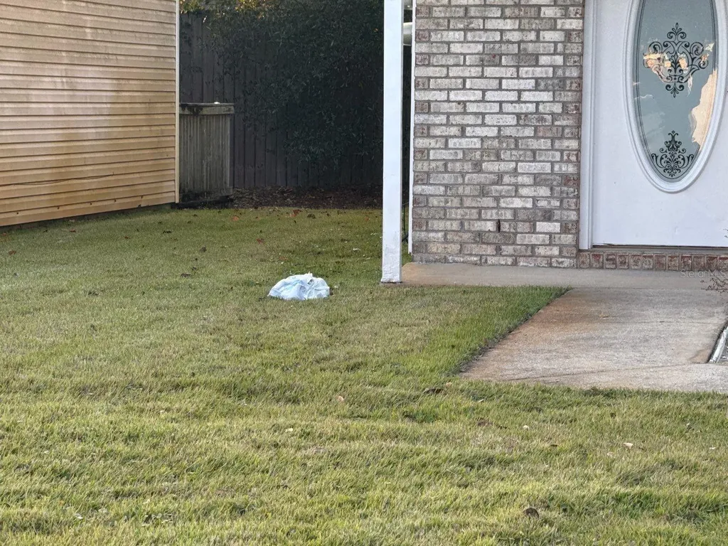 2127 Tom Street Navarre FL 32566