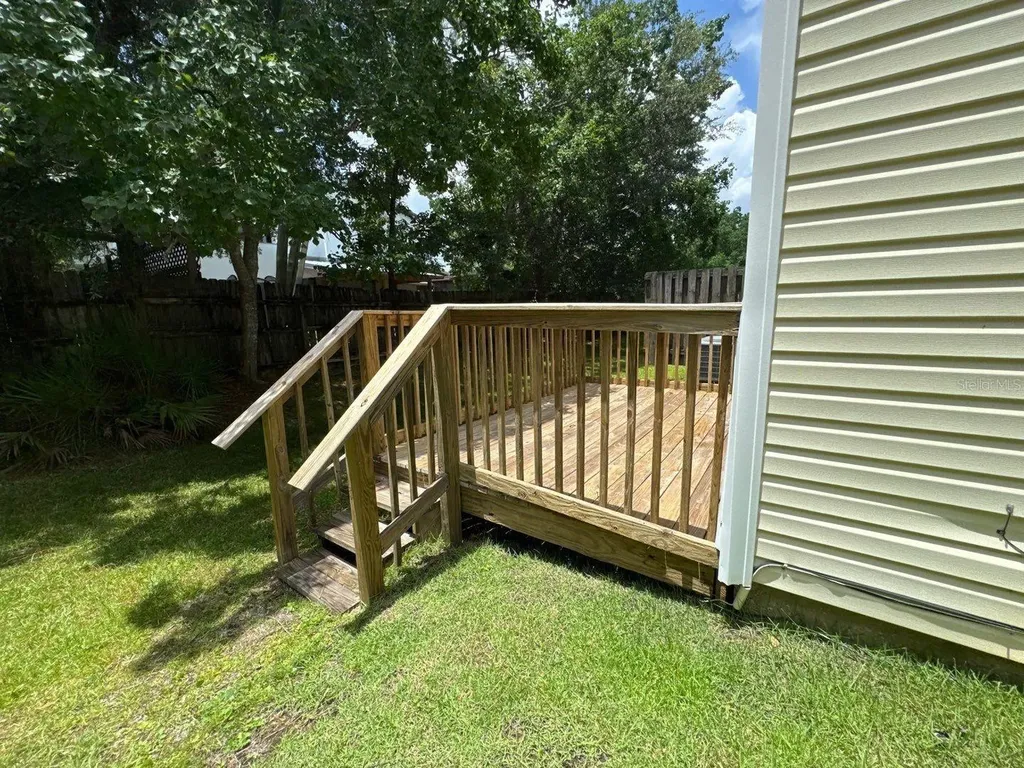 2127 Tom Street Navarre FL 32566