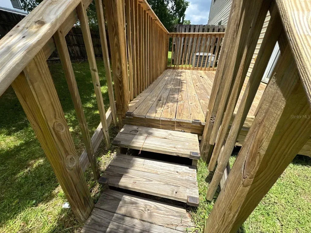 2127 Tom Street Navarre FL 32566